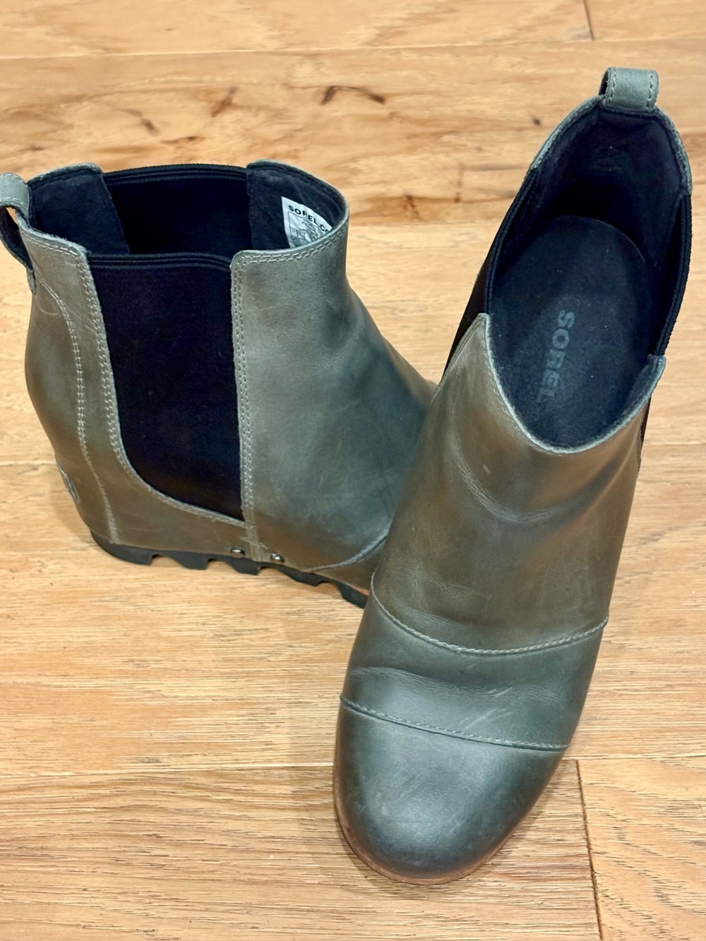 SOREL Lea Wedge Ankle Boots - Women’s 7M - Quarry Grey Leather
